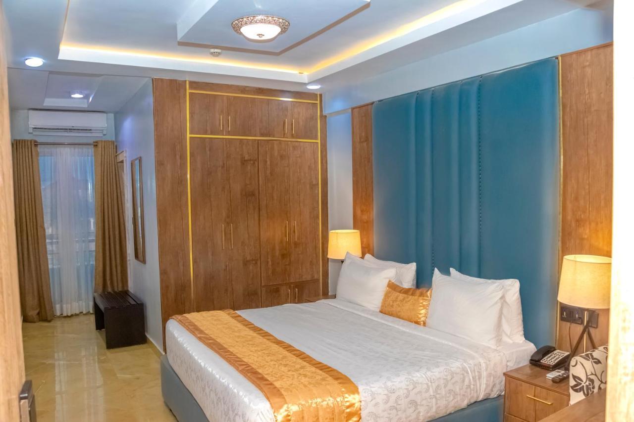 Beland Hotel Owerri Buitenkant foto
